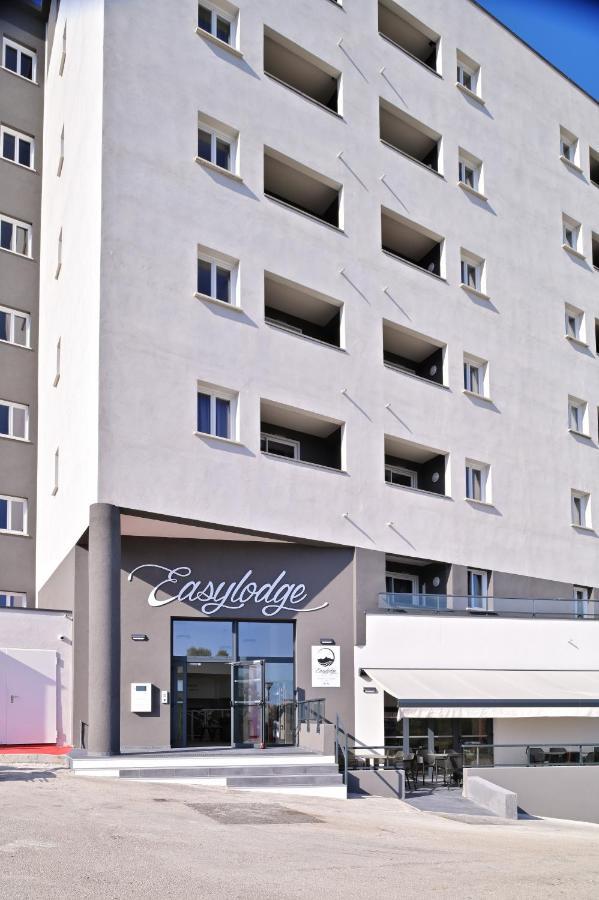 Residence Easy Lodge Ajaccio  Eksteriør bilde